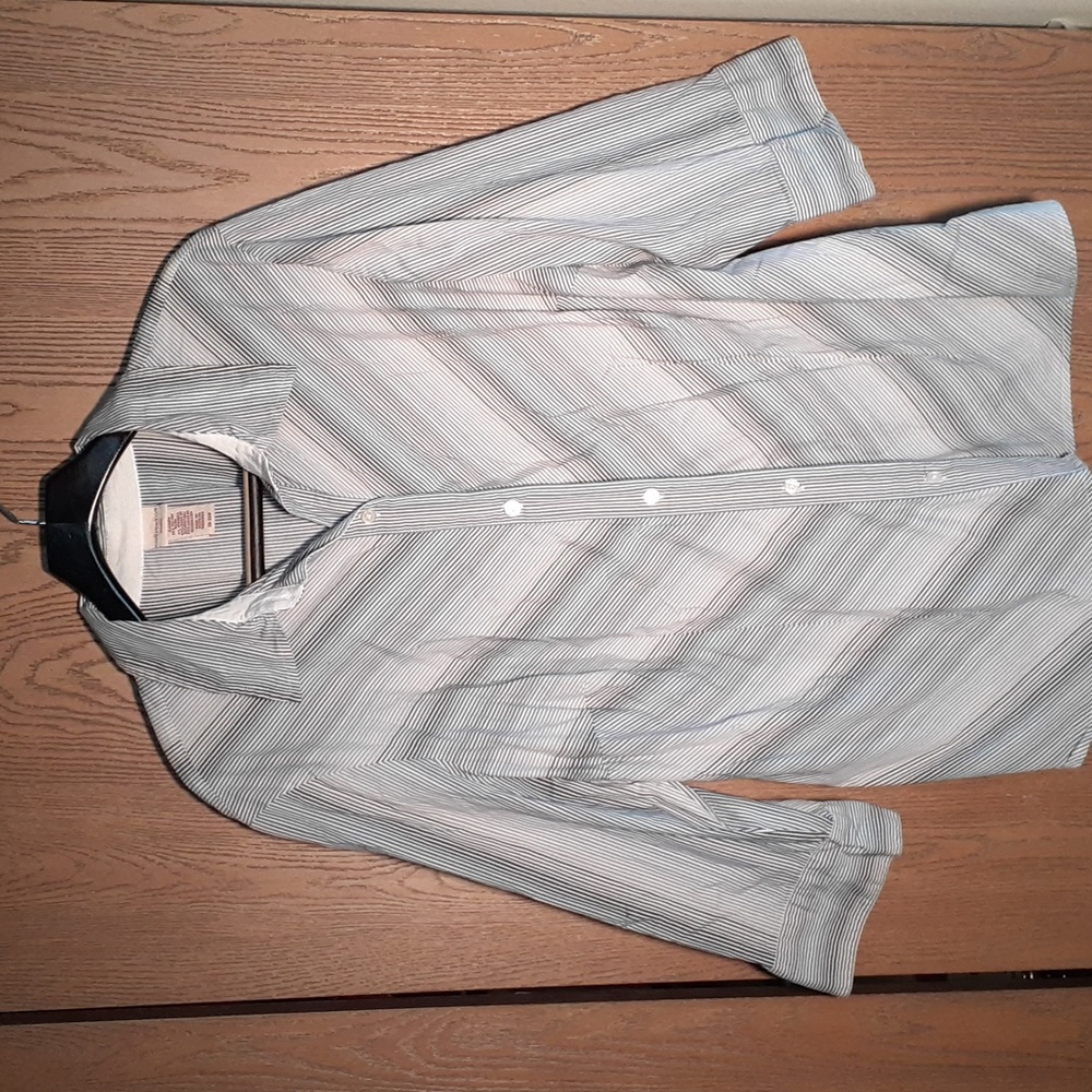 Covington womens multi blue color flattering top with 3/4 sleeves